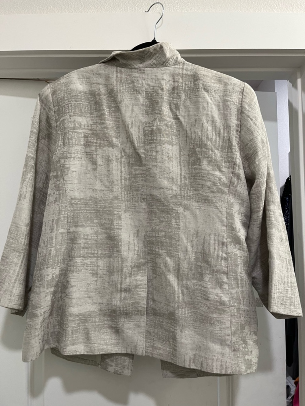 Eileen Fisher Textured Cream and Light Gray Open Blazer - Picture 2 of 3